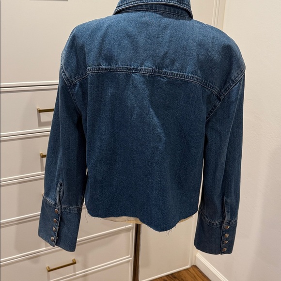 Embellished cropped Denim Jacket, raw hem. Rhinestones - Picture 4 of 10